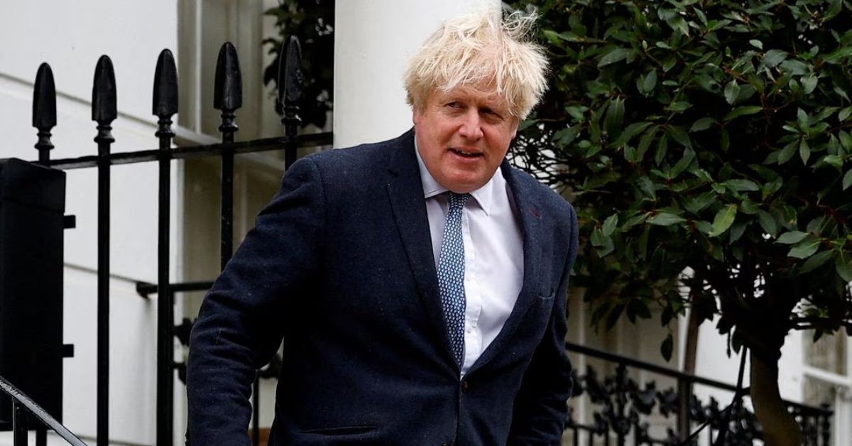 Former UK Prime Minister Boris Johnson Resigns Amidst Investigation, Sparking Political Turmoil